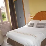 Bergerie Du Chateau - Marival 2*