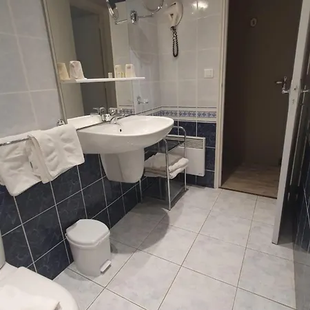 Hotel Bergerie Du Chateau - Marival 2*