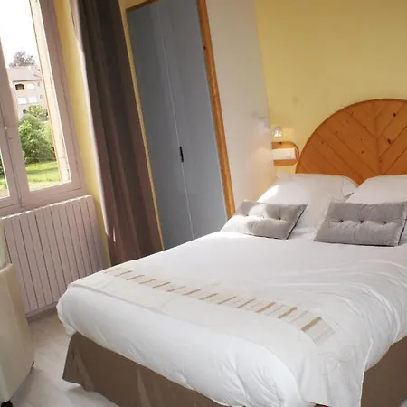 Bergerie Du Chateau - Marival 2*