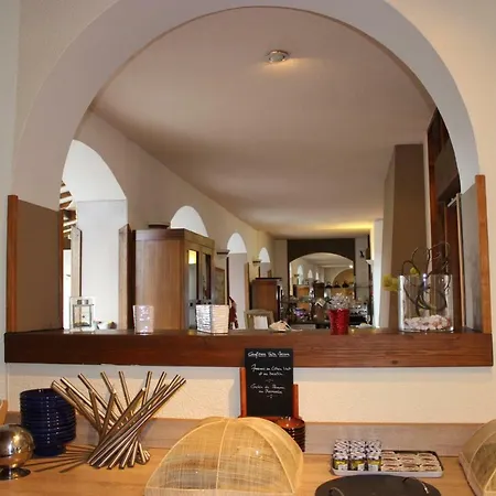 Hotel Bergerie Du Chateau - Marival 2*